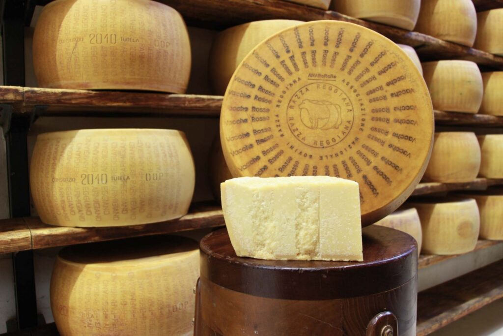 <img data-src="parmigianoreggiano.jpg" alt="">